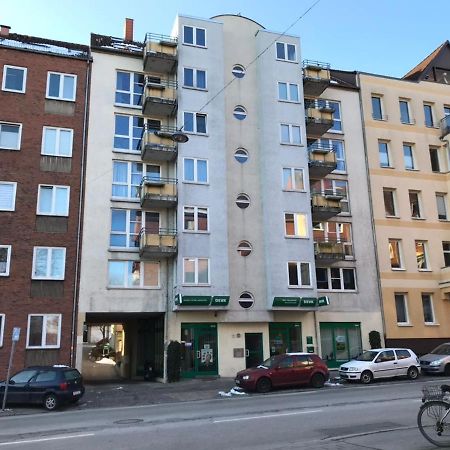 Cityoase Im Zentrum Mit 24-7 Self Check-In, Wlan & Smart Tv Кил Екстериор снимка