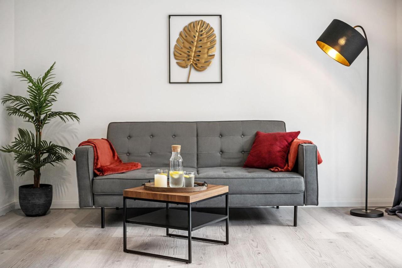 Cityoase Im Zentrum Mit 24-7 Self Check-In, Wlan & Smart Tv Кил Екстериор снимка
